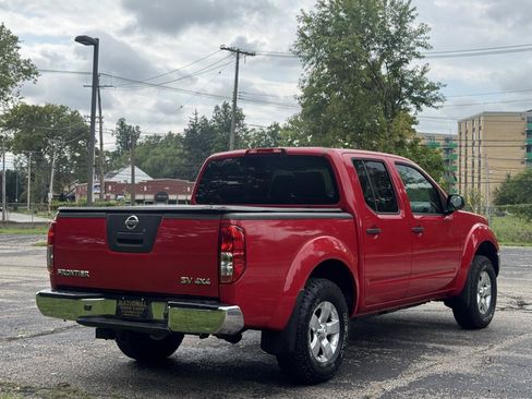 Used 2011 Nissan Frontier SV AWD/4WD image 5