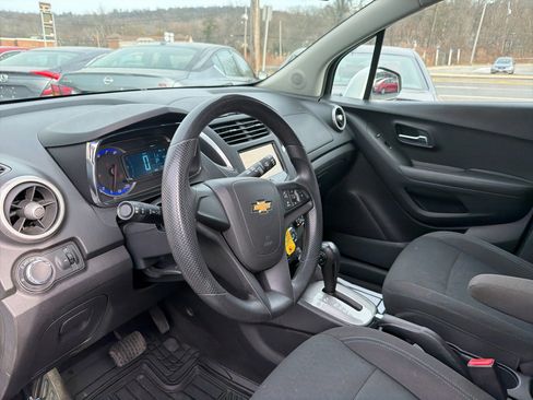 Used 2016 Chevrolet Trax LS image 16