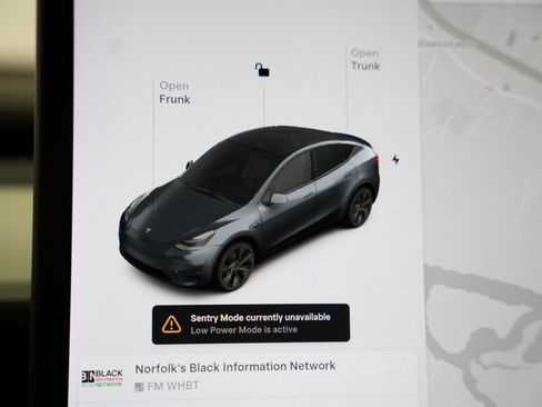 Used 2021 Tesla Model Y Long Range AWD/4WD image 18