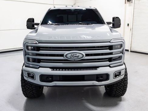 Used 2025 Ford F250 Platinum AWD/4WD image 6