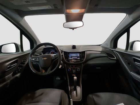 Used 2019 Chevrolet Trax LT FWD image 15