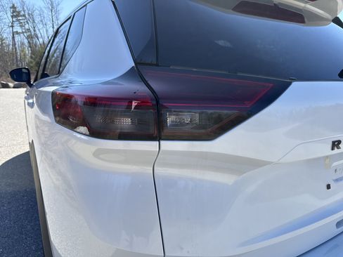New 2026 Nissan Rogue SV AWD/4WD image 15