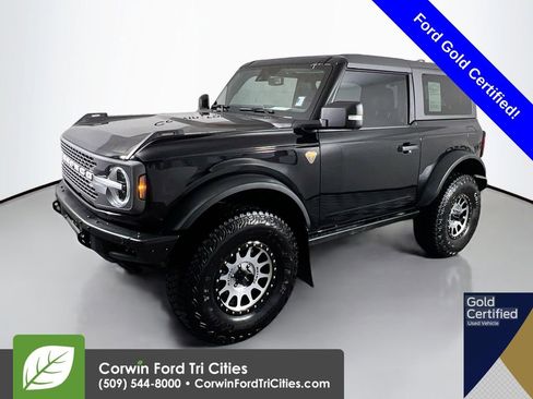 Certified 2023 Ford Bronco Badlands image 5