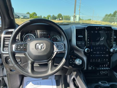 Used 2024 RAM 1500 Laramie AWD/4WD image 9