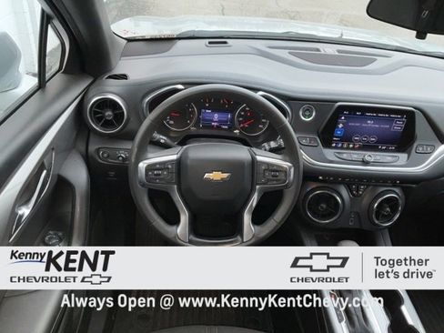 Used 2022 Chevrolet Blazer LT image 17