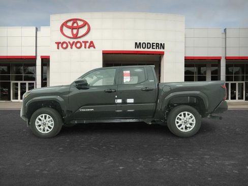 New 2026 Toyota Tacoma SR5 AWD/4WD image 17