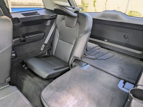 Used 2019 Volvo XC90 T5 Momentum w/ Advanced Package AWD/4WD image 6