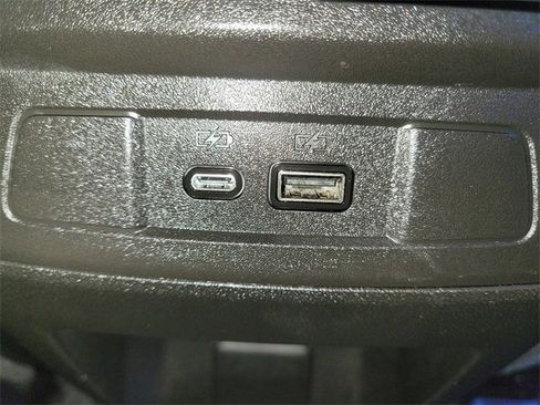 Used 2023 Chevrolet Colorado Z71 w/ Z71 Convenience Package 2 image 24