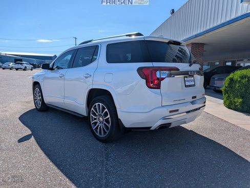 Used 2023 GMC Acadia Denali w/ Denali Ultimate Package AWD/4WD image 3