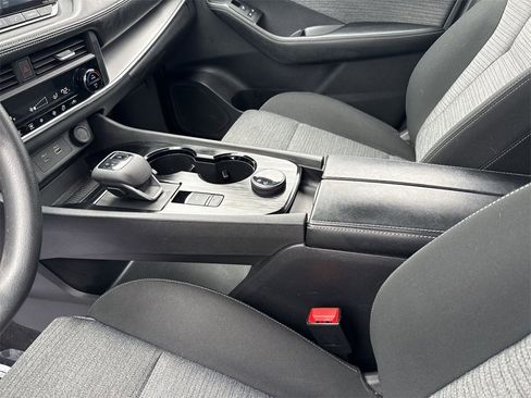 Used 2023 Nissan Rogue SV image 22