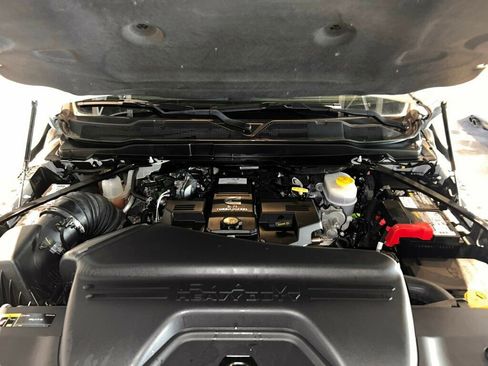 Used 2022 RAM 3500 Limited AWD/4WD image 9