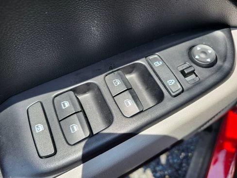 Used 2024 Hyundai Venue SEL FWD image 39