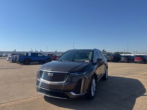 Used 2020 Cadillac XT6 Premium Luxury FWD image 6