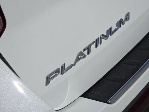 Certified 2023 Ford Explorer Platinum w/ Technology Package image 11