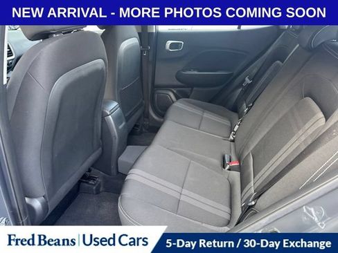 Certified 2023 Hyundai Venue SEL FWD image 11