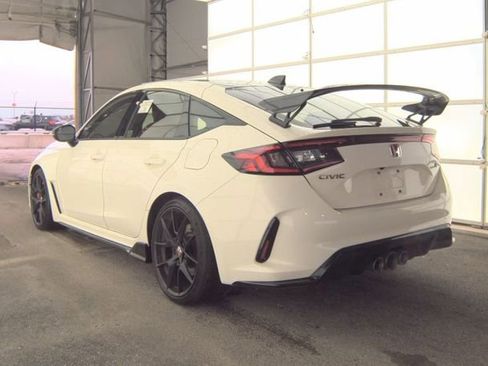 Used 2025 Honda Civic Type R image 3
