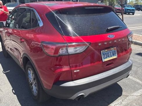 Used 2022 Ford Escape SE w/ Convenience Package FWD image 3