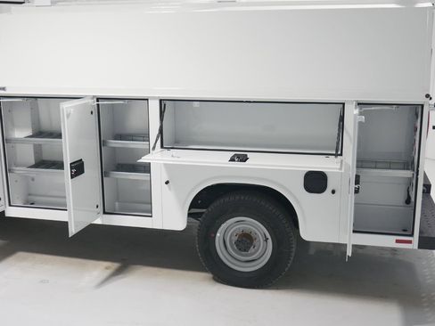 New 2026 Ford E-350 and Econoline 350 Super Duty w/ Power Equipment Group image 9