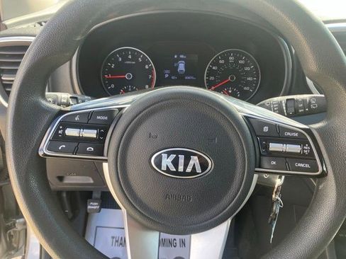 Used 2022 Kia Sportage LX AWD/4WD image 18