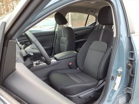 New 2025 Nissan Sentra SV w/ All-Weather Package image 5