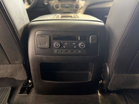 Used 2019 GMC Yukon Denali w/ Open Road Package image 27