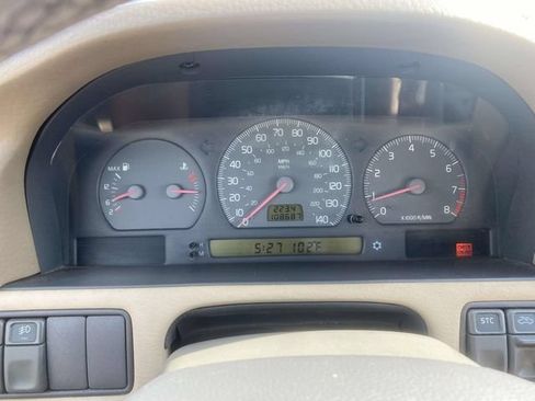 Used 1999 Volvo C70 LT FWD image 14