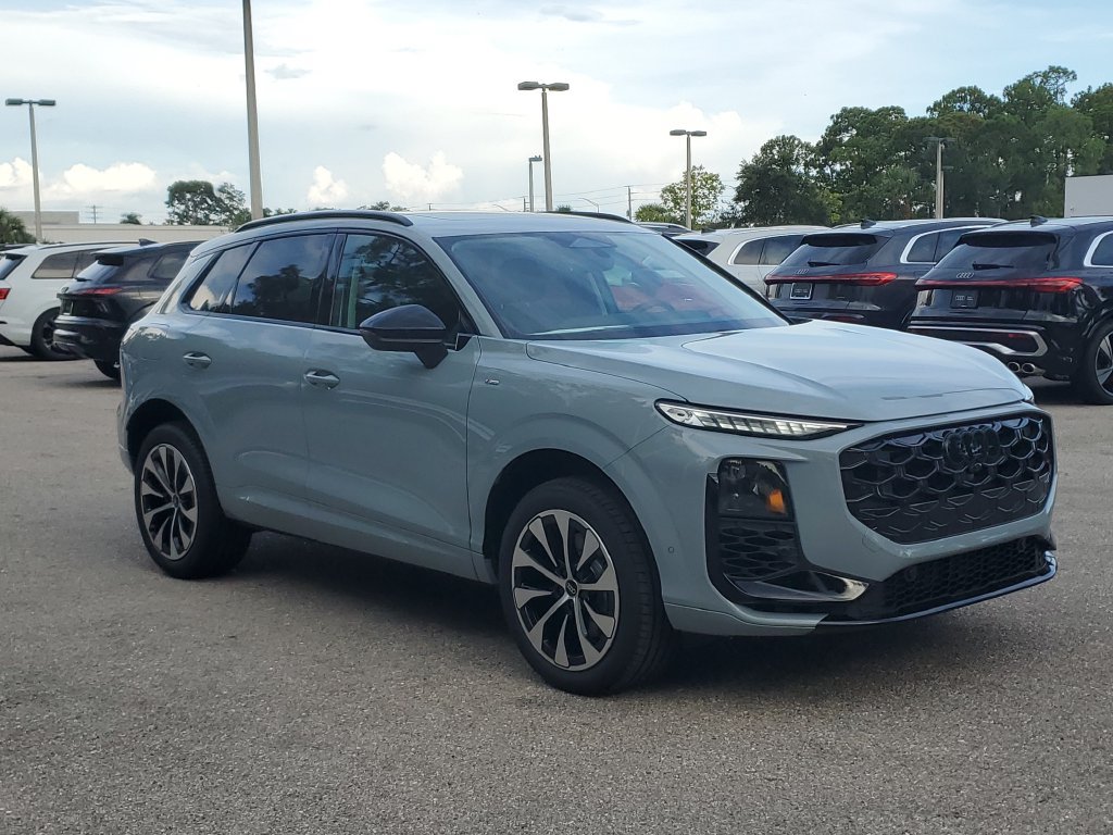 New 2026 Audi Q3 quattro 2.0T AWD/4WD image 2