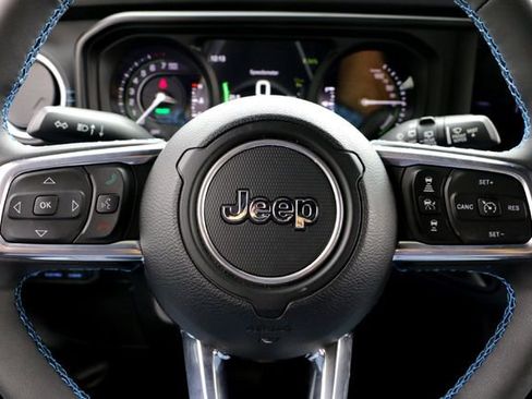 Used 2024 Jeep Wrangler High Altitude AWD/4WD image 12