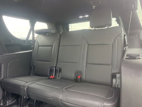 Used 2023 GMC Yukon XL Denali image 43