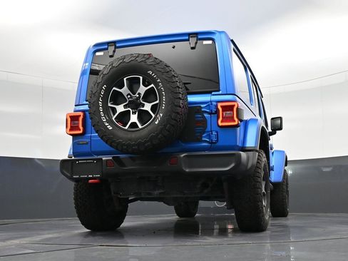 Used 2022 Jeep Wrangler Unlimited Rubicon w/ LED Lighting Group AWD/4WD image 29