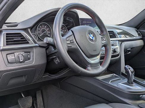 Used 2018 BMW 330i xDrive Wagon AWD/4WD image 9