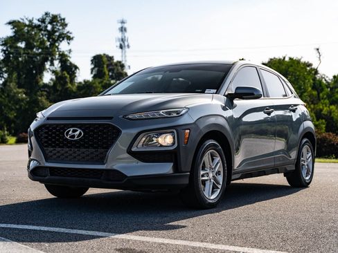 Used 2021 Hyundai Kona SE FWD image 3