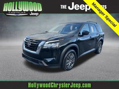 Used 2025 Nissan Pathfinder SV