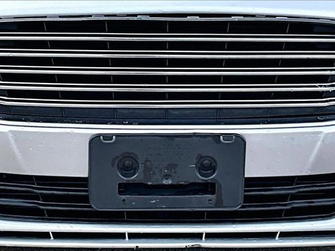 Used 2015 Ford Fusion SE w/ Equipment Group 202A FWD image 12