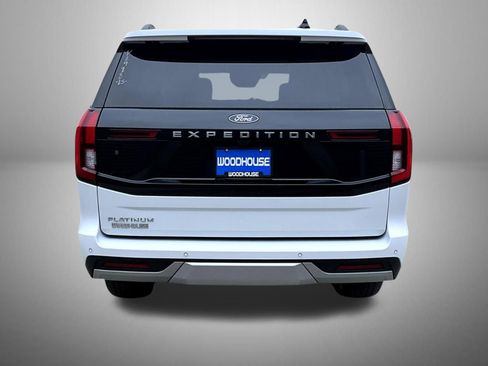 Used 2025 Ford Expedition Platinum image 6