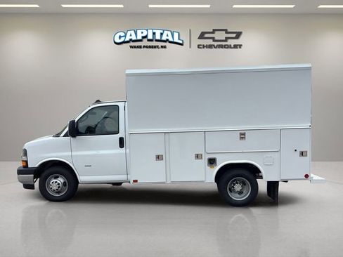 New 2025 Chevrolet Express 3500 w/ Power Convenience Package image 10