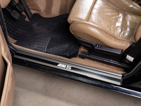 Used 1988 BMW M5 RWD image 41