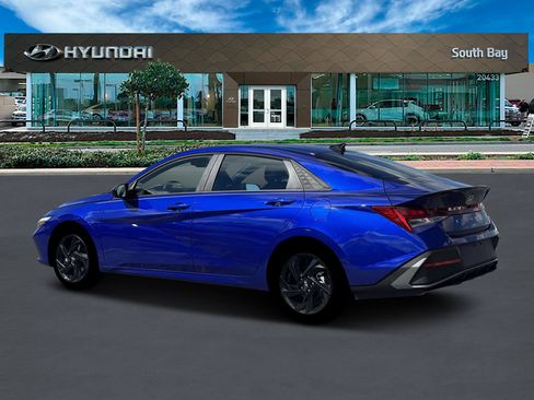 New 2026 Hyundai Elantra Sport image 4
