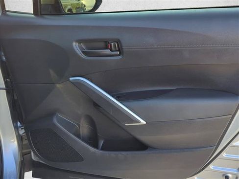 Used 2025 Toyota Corolla Cross LE FWD image 24