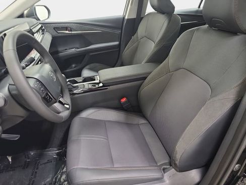 Used 2026 Toyota Camry XLE AWD/4WD image 13
