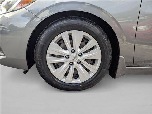 Certified 2021 Nissan Sentra S image 22