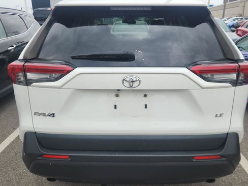 Used 2019 Toyota RAV4 LE w/ All Weather Liner Package FWD image 5