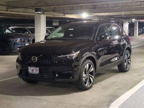 New 2026 Volvo XC40 B5 Ultra w/ Climate Package AWD/4WD image 7