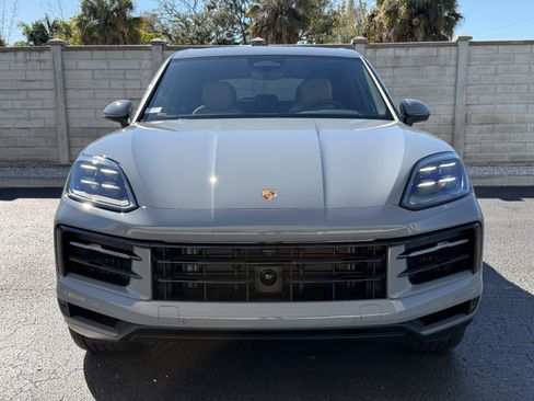 Certified 2026 Porsche Cayenne AWD/4WD image 9