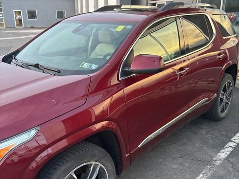 Used 2018 GMC Acadia Denali w/ Technology Package image 5