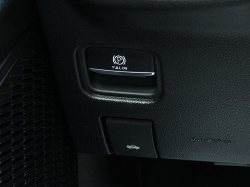 Used 2023 Jeep Grand Cherokee Altitude AWD/4WD image 29