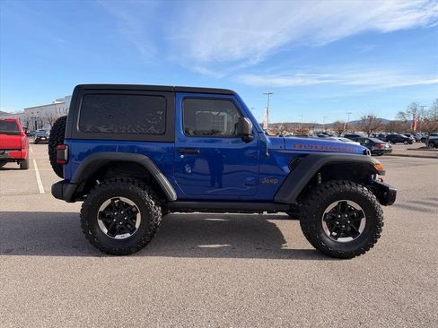 Used 2018 Jeep Wrangler Rubicon image 2