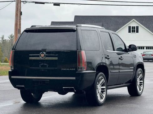 Used 2014 Cadillac Escalade Premium AWD/4WD image 6