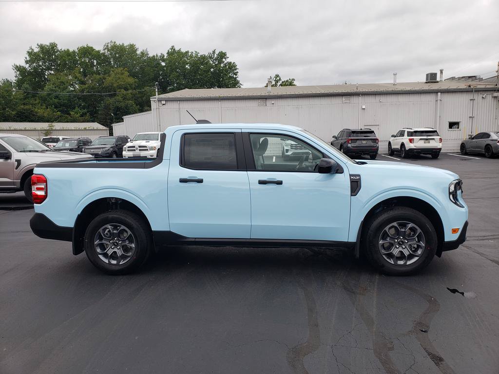 New 2026 Ford Maverick XLT w/ Equipment Group 301A AWD/4WD image 3