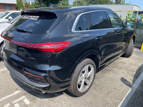 Used 2025 Audi Q5 Premium Plus w/ Premium Plus AWD/4WD image 4
